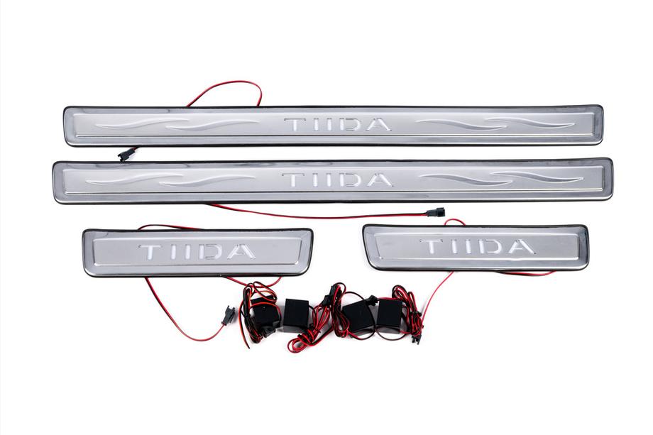 Nissan Tiida 2004-2011 Placas de umbral Libao con iluminacion (4 uds, acero inoxidable) Foto 2