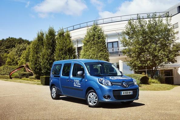 Revisión eléctrica de la modificación de la minivan de Renault Kangoo Z. E.