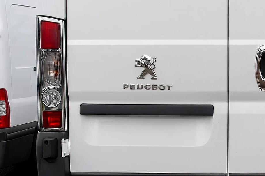 Peugeot Boxer 2006-2025 Cubiertas Cromadas para Pilotos Traseros (2 uds, Acero Inoxidable) Image