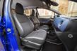 Revisión de la modificación híbrida del Toyota Yaris Hybrid hatchback foto 4