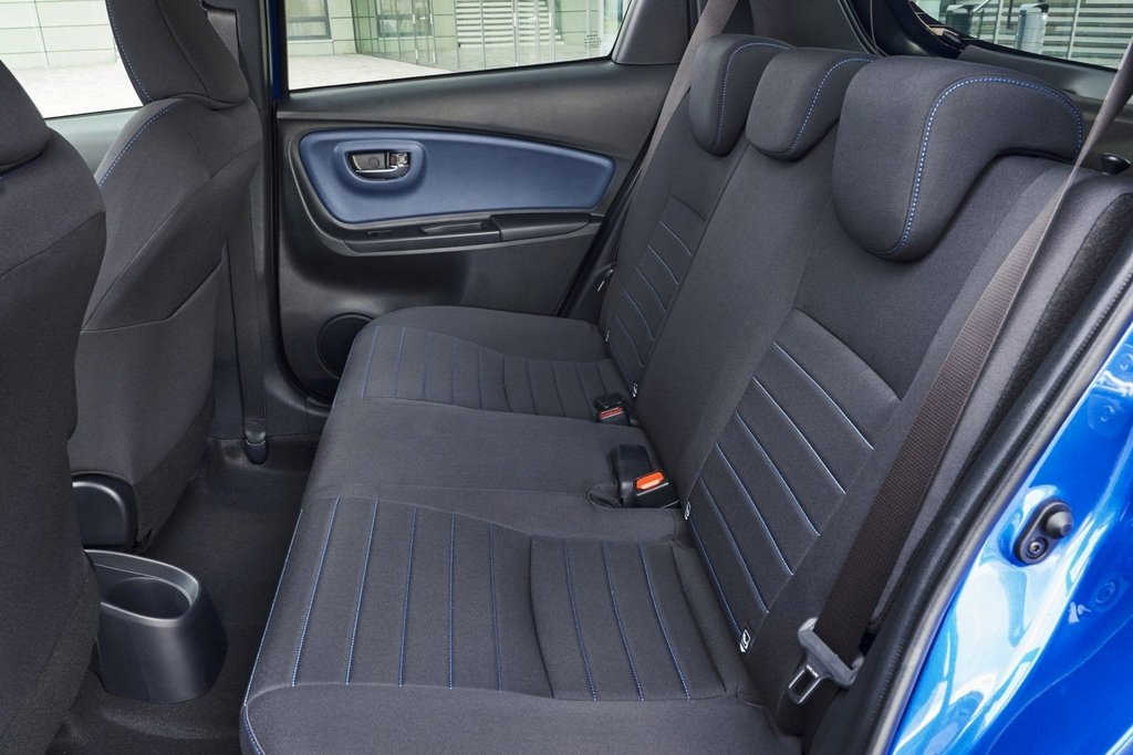Revisión de la modificación híbrida del Toyota Yaris Hybrid hatchback