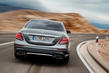 El examen de la berlina Mercedes-Benz E-Class de la quinta generación foto 9