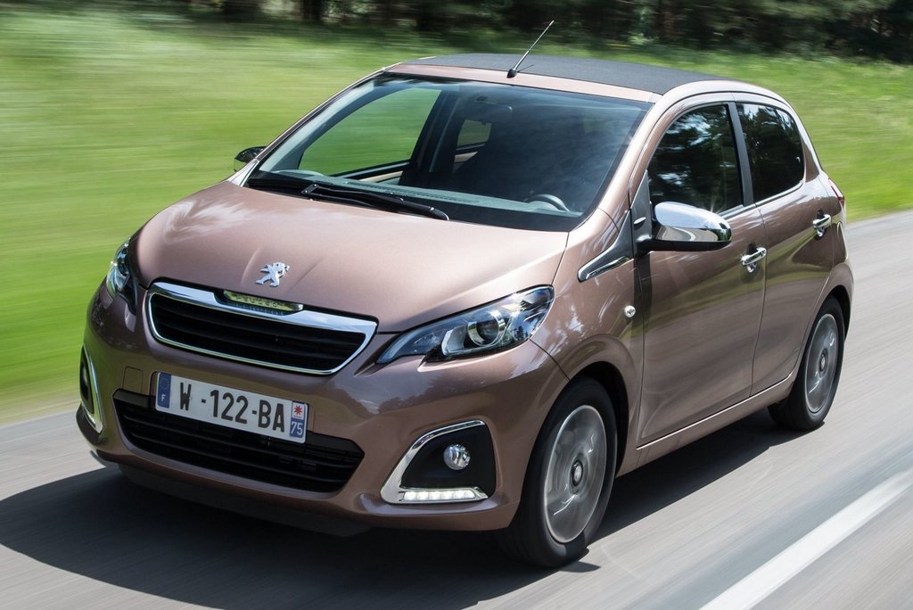 Urbano compacto hatchback Peugeot 108