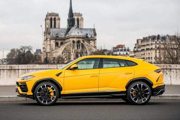 El examen de cruce Lamborghini Urus Foto 2