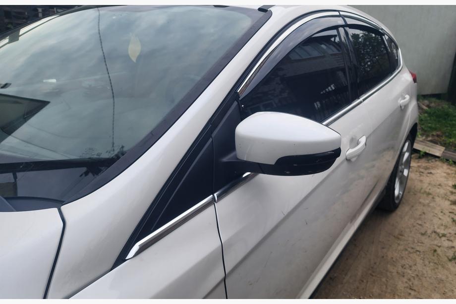 Ford Focus III 2011-2017 Deflectores de ventana con moldura cromada Niken (SD/HB, 4 uds) Foto 3