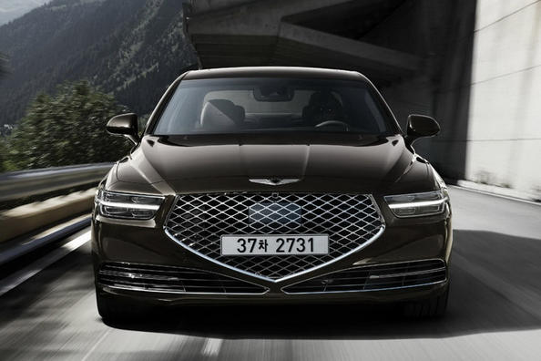 El examen premium sedán Genesis G90