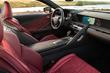 El examen de un coupé deportivo de Lexus LC 500 foto 10