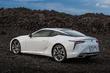 El examen de un coupé deportivo de Lexus LC 500 foto 7