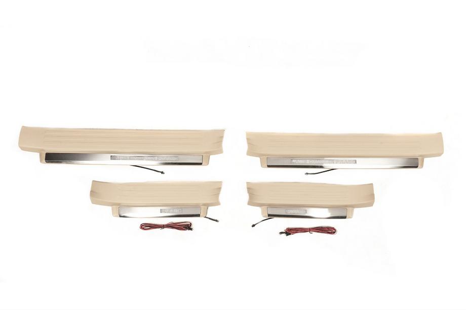 Toyota Land Cruiser Prado 150 2009-2023 Umbrales de puerta iluminados (beige) Foto 3