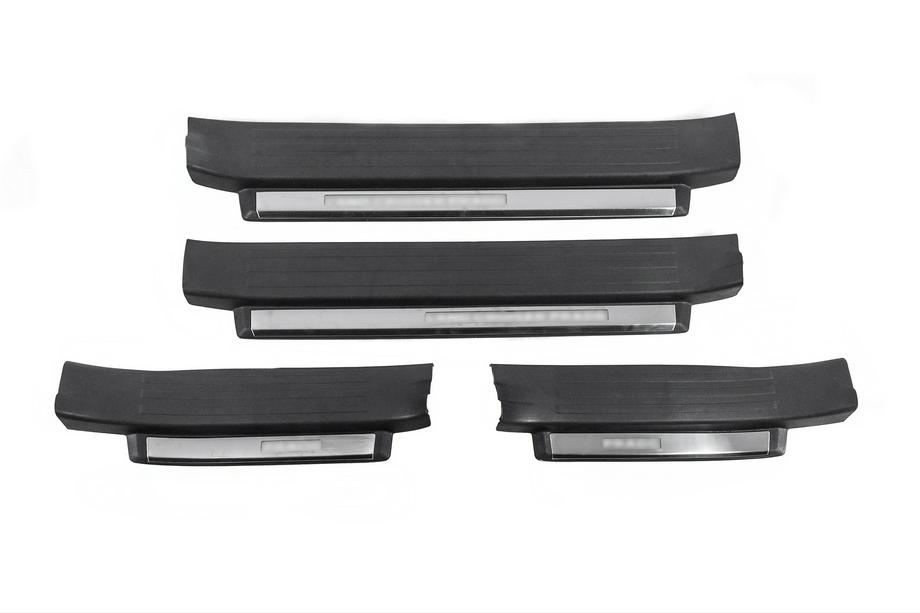 Toyota Land Cruiser Prado 150 2009-2023 Umbrales de puerta iluminados (negro) Foto 2