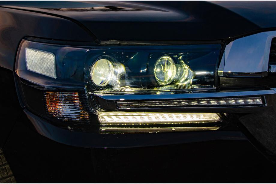 Toyota Land Cruiser 200 2007-2021 Faros Delanteros 2016+ (Executive) Derecha (1 ud) Foto 7