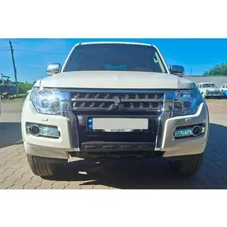 Kit Restyling (Parachoques Delantero) Mitsubishi Pajero Wagon IV 2006-2021 foto 1
