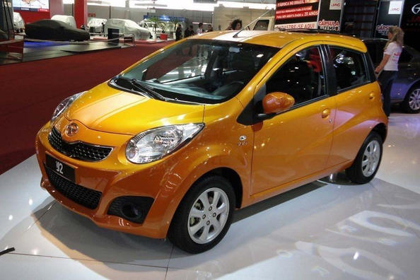 Revisión del hatchback compacto JAC J2