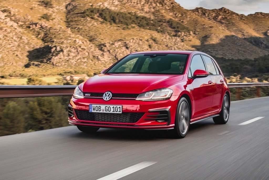 Revisión de la modificación cargada del Volkswagen Golf GTI hatchback