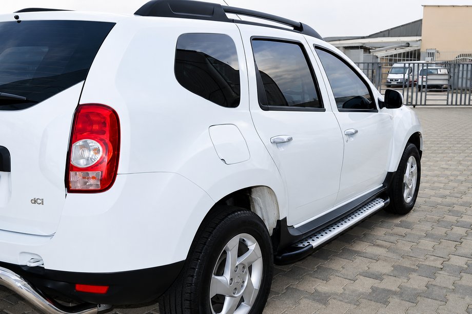 Renault Duster 2008–2017 Estribos laterales Allmond Grey (2 uds., aluminio) Image
