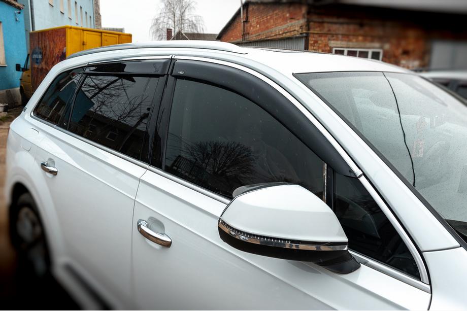 Audi Q7 2015–2026 Deflectores de ventana con moldura cromada (4 uds, HIC) Image