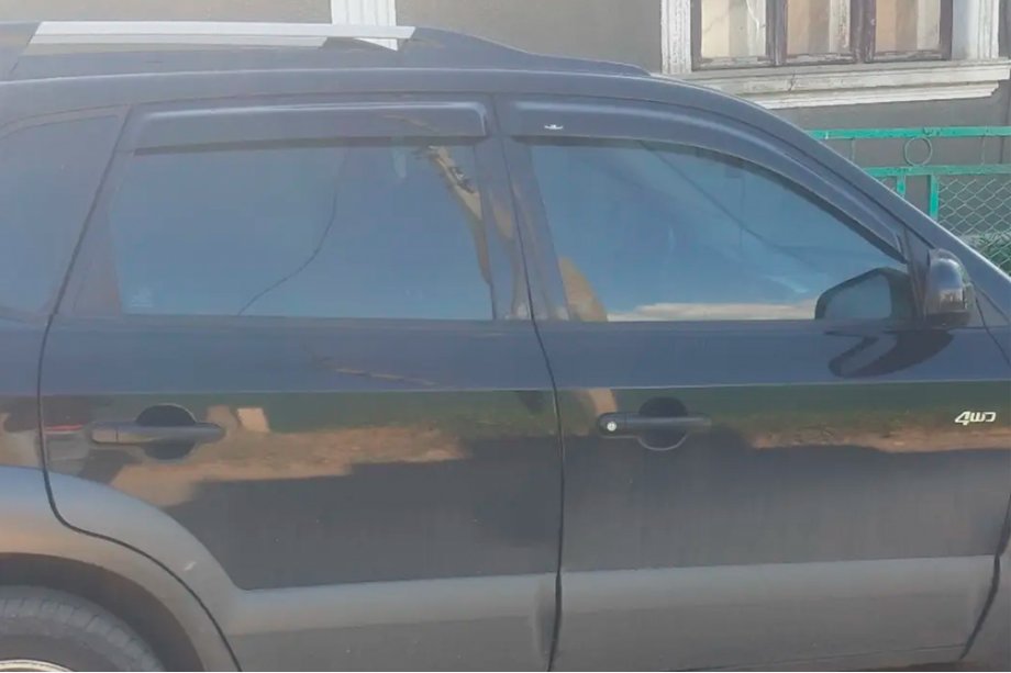 Hyundai Tucson JM 2004- Deflectores de Ventana (4 uds, HIC) Foto 4