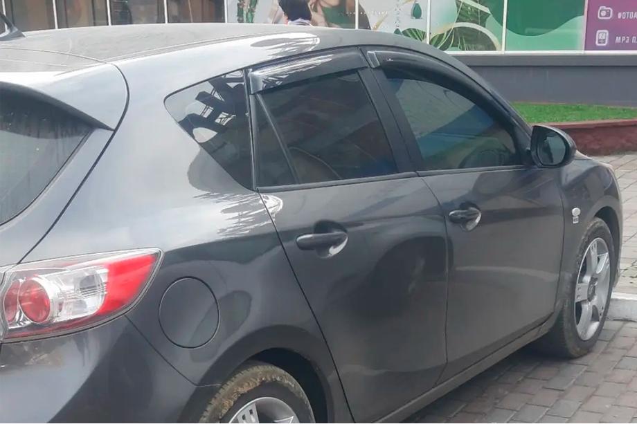 Mazda 3 2009-2013 Deflectores de Ventana HB (4 uds, HIC) Image