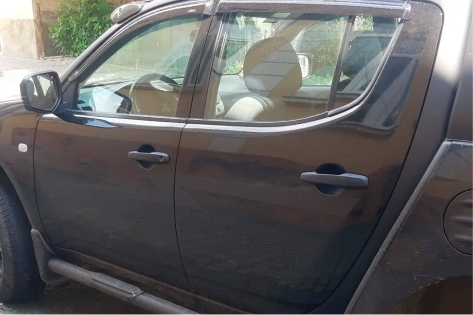 Mitsubishi L200 2006-2015 Deflectores de Ventana (4 uds, HIC) Image