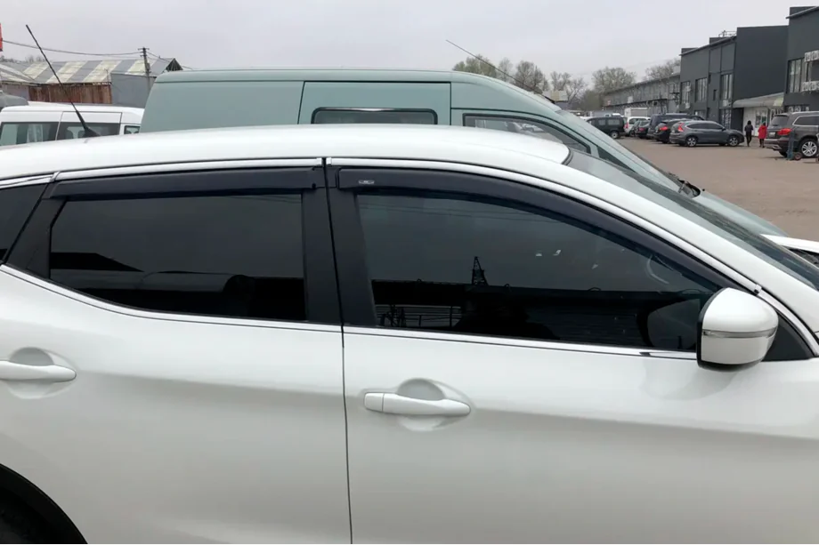 Nissan Qashqai 2014-2021 Deflectores de ventana con moldura cromada (4 uds, HIC) Foto 7