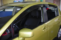 Nissan Tiida 2004-2011 Deflectores de Ventana SD (4 uds, HIC) foto 2