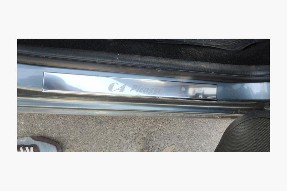 Citroen C-4 Picasso 2006-2013 Embellecedores de estriberas Carmos (4pcs, acero inoxidable) Foto 4
