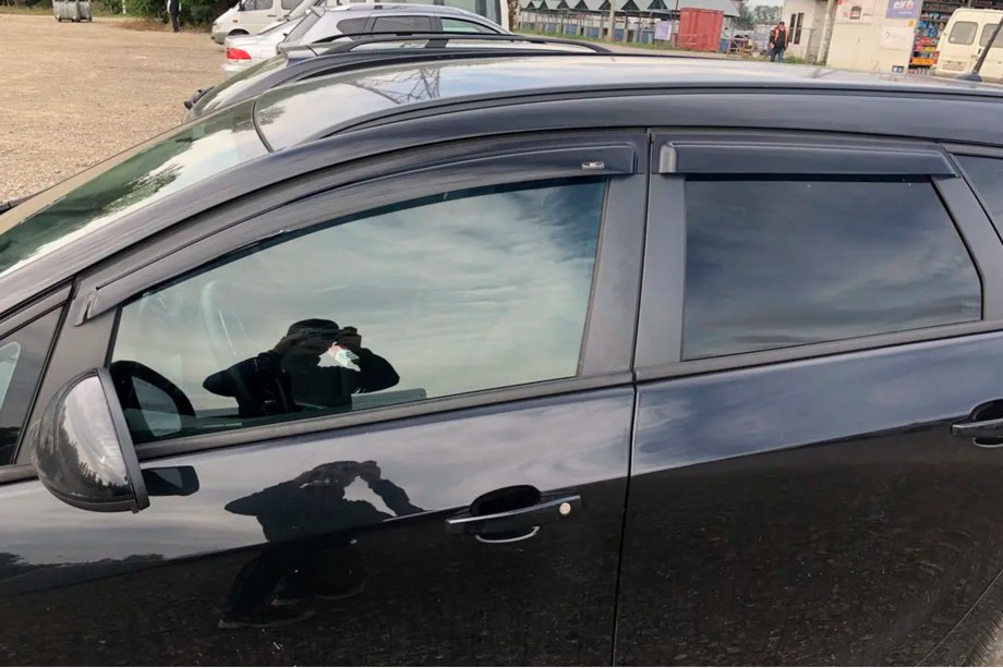 Opel Astra H 2004-2013 Deflectores de Ventana HB (4 uds, HIC) Foto 3