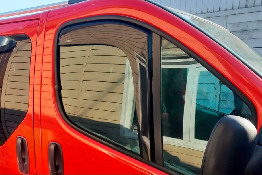 Opel Movano 2004-2010 Deflectores de ventana encastrables (2 uds, HIC) Image