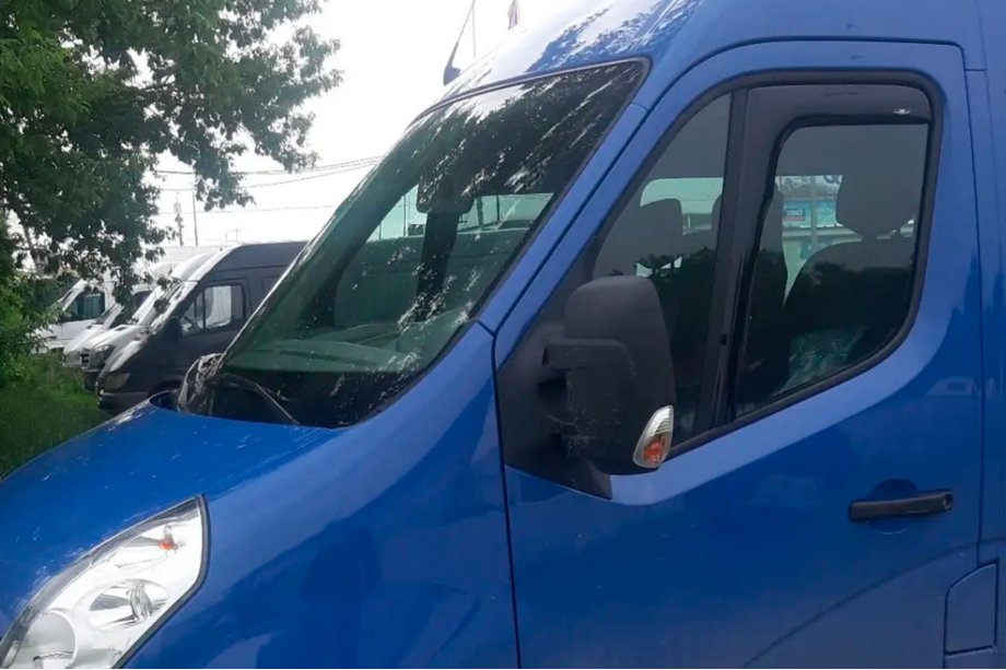 Renault Master 2011-2023 Deflectores de ventana encastrables (2 uds, HIC) Image