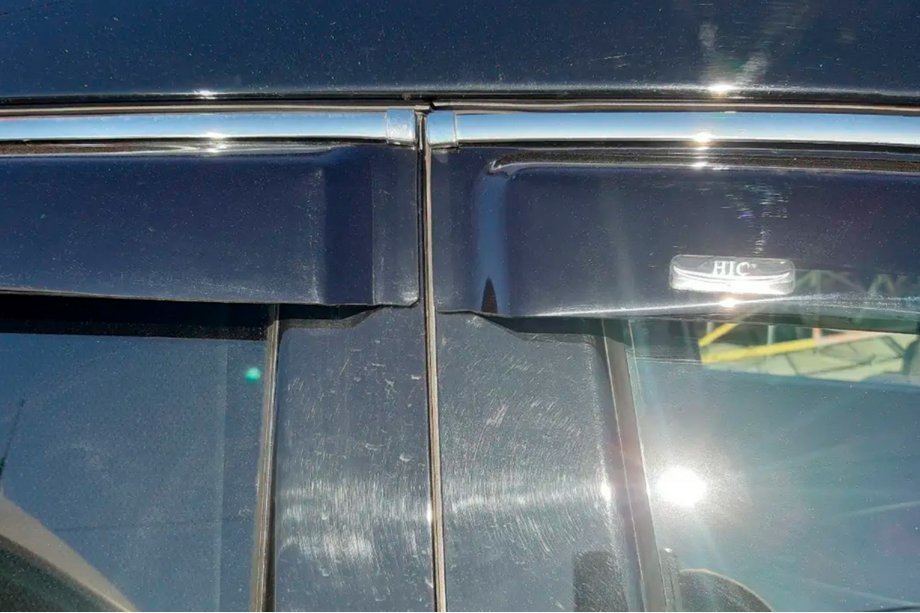 Hyundai Santa Fe 3 2012-2018 Deflectores de ventana con moldura cromada (4 uds, HIC) Foto 5