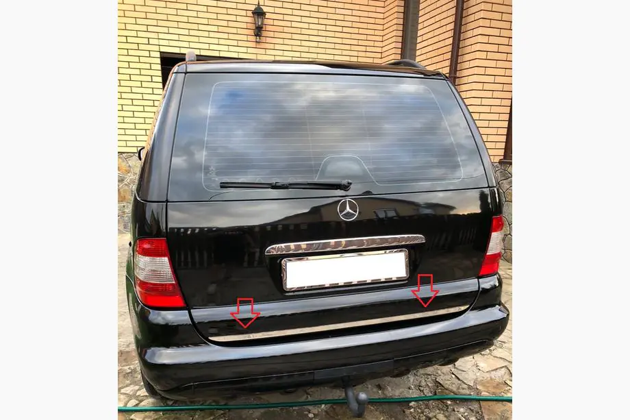 Mercedes ML W163 1997-2005 Moldura maletero acero inoxidable Foto 1