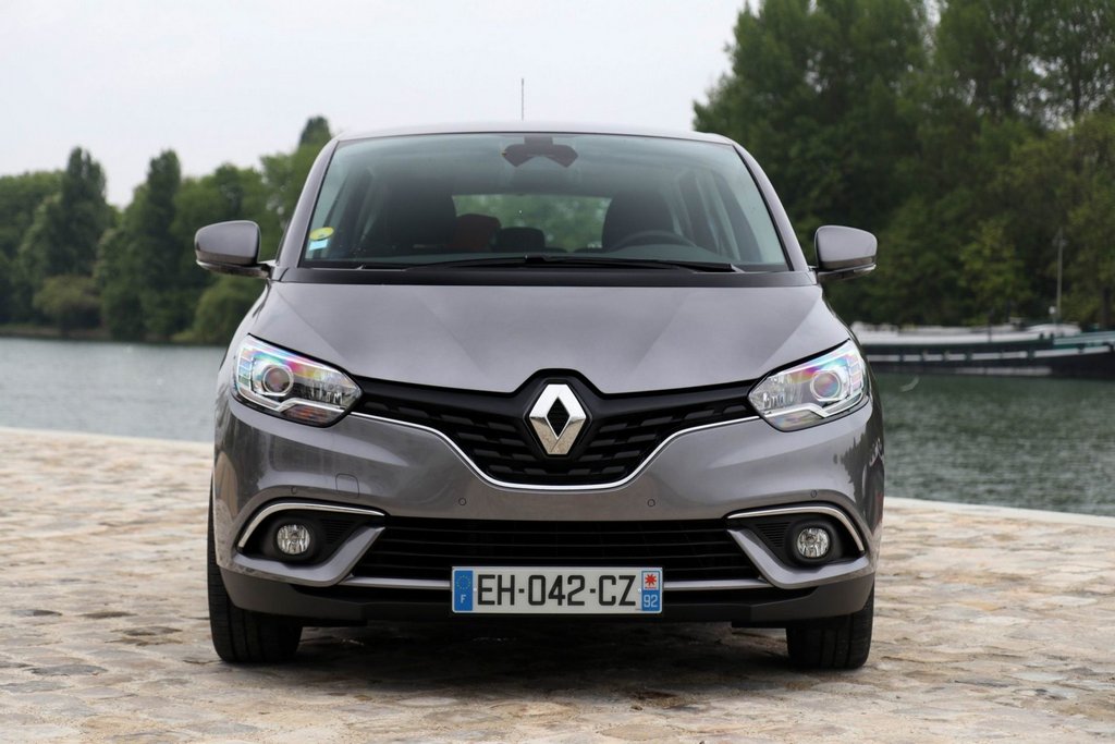 La cuarta generación del compacto de la minivan de Renault Scenic