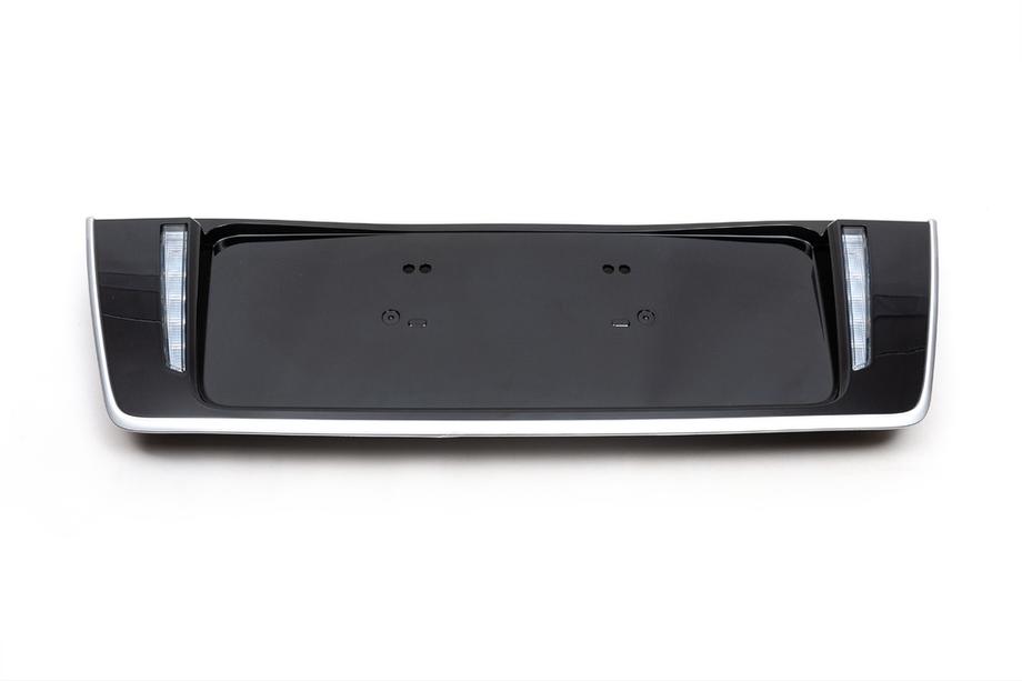 Lexus LX570/450d 2008-2022 Soporte trasero de matrícula con LED (2007-2023) Negro Foto 5