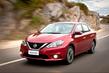 Revisión actualizada de un sedán Nissan Sentra foto 1