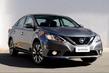 Revisión actualizada de un sedán Nissan Sentra foto 2