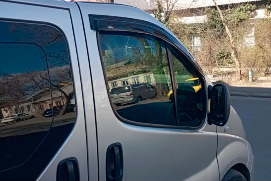 Nissan Primastar 2002-2014 Deflectores de Ventana (2 uds, HIC) Foto 1