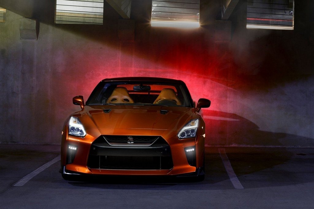 Coupé deportivo Nissan GT-R con tracción en las cuatro ruedas