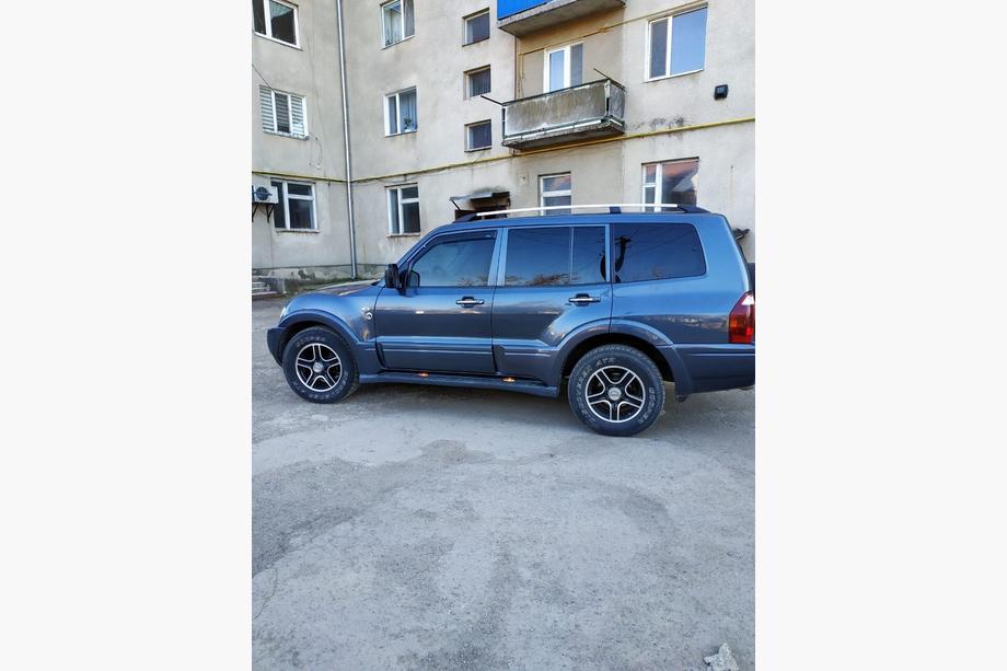 Mitsubishi Pajero Wagon III 1999-2006 Barras de techo Cromo diseño turco (2 uds) Foto 4