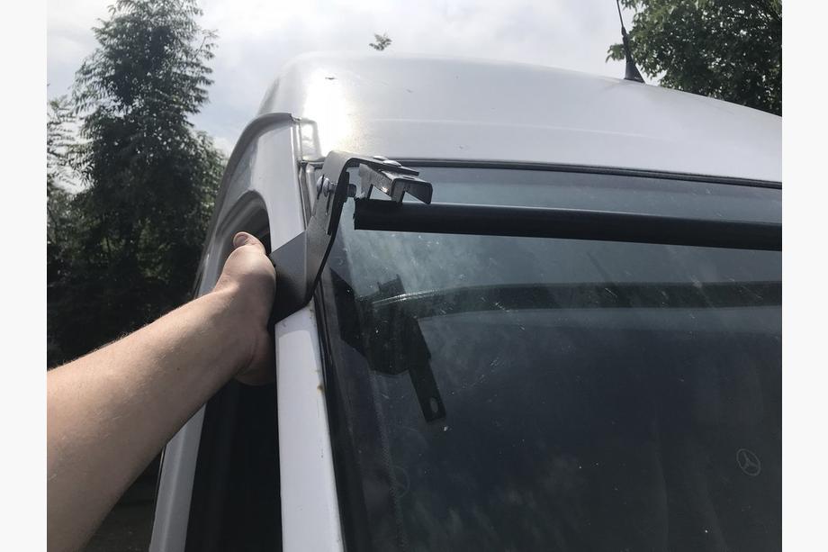 Volkswagen LT 1995-2006 Visera para parabrisas (negro brillo, 5mm) Foto 8