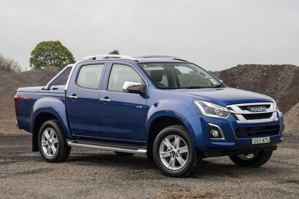 El examen actualizado de la parte trasera de la camioneta Isuzu D-Max