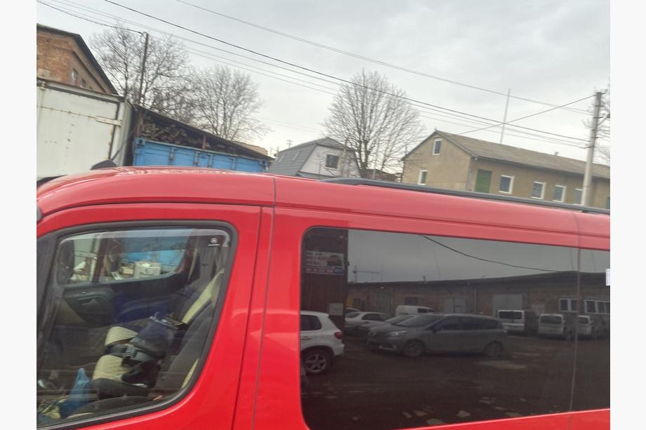 Mercedes Sprinter W906 2006–2018 Barras de Techo DD 340 cm, Gris Metálico, Pie de Plástico Foto 5
