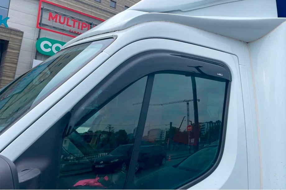 Nissan NV400 2010-2024 Deflectores de Ventana (2 uds, HIC) Image