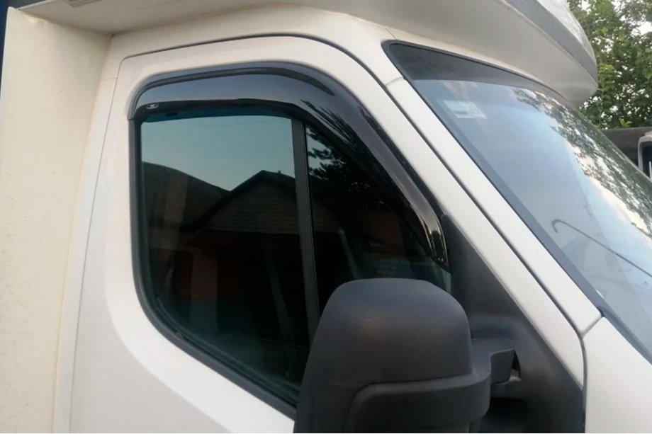 Nissan NV400 2010-2024 Deflectores de Ventana (2 uds, HIC) Foto 2