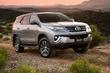 Revisión del SUV con marco de siete plazas Toyota Fortuner foto 13