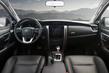 Revisión del SUV con marco de siete plazas Toyota Fortuner foto 6
