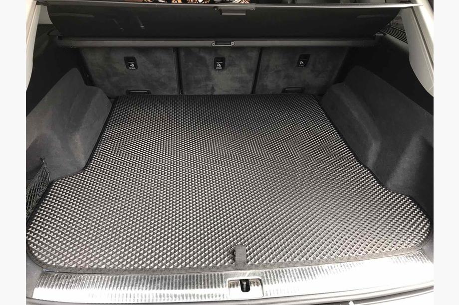 Audi Q7 2015–2026 Alfombrilla de maletero (EVA, Negro) Image