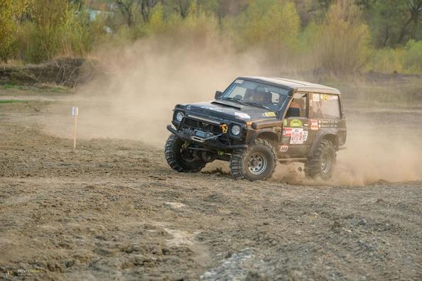 Competición todoterreno: etapa del Campeonato de Ucrania RFC Off Road en Chernivtsi Foto 12