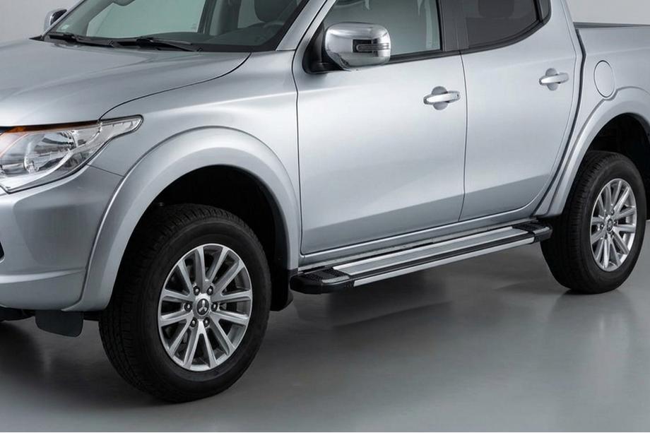 Mitsubishi L200 2006-2015 Estribos Laterales Rainbow (2 uds, aluminio) Image