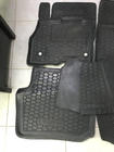 Nissan Leaf 2010-2017 Alfombrillas de goma usadas con borde (Autogumm) foto 2