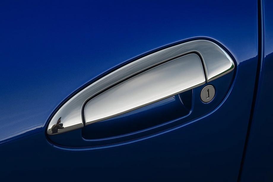 Fiat Linea 2006-2018 Cubiertas cromadas para manijas de puerta con parte superior (8 piezas, acero inoxidable) Image